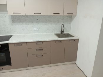 Кухонный гарнитур высокий Латте 3000 мм, Стол. 38 мм в Невьянске - nevyansk.mebel-e96.ru