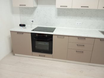 Кухонный гарнитур высокий Латте 3000 мм, Стол. 38 мм в Невьянске - nevyansk.mebel-e96.ru